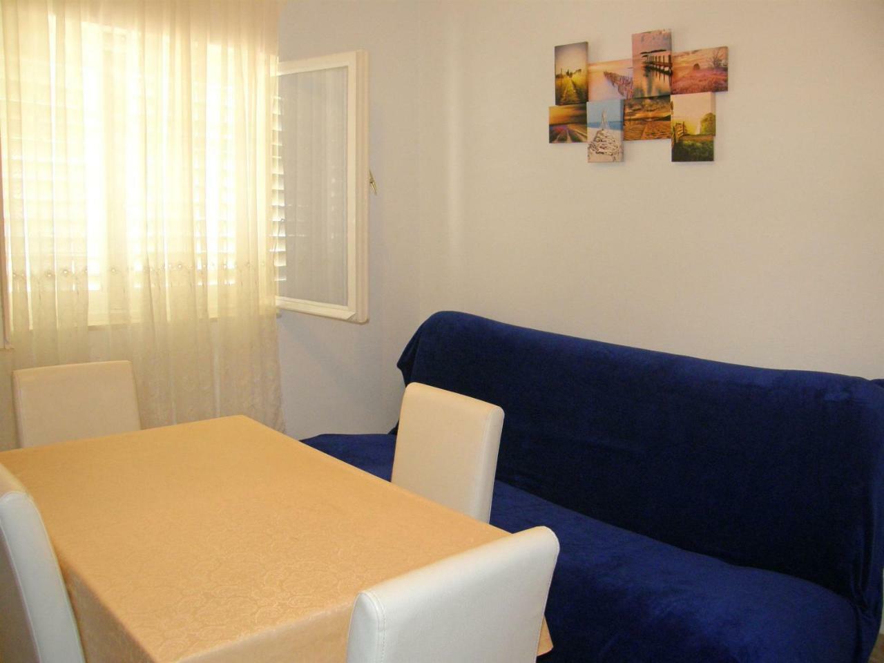 Apartments Dijo Primosten Phòng bức ảnh